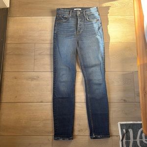 Size 24, skinny grlfrnd denim jeans.
